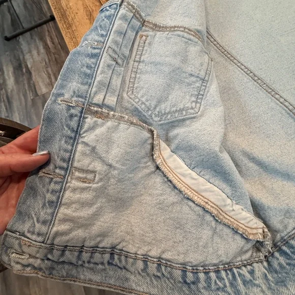 Blue Jean Demin Jacket with Colorful Boot Print Size Large - Picture 5 of 8